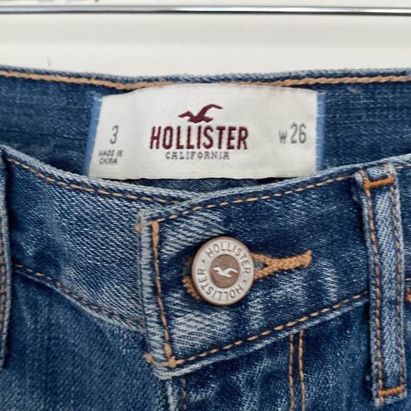 Hollister Embellished Denim Shorts - Picture 3 of 4